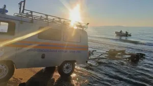 В Крыму в море унесло взрослого и ребёнка на сап-борде