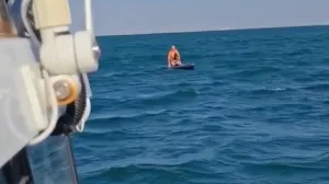 Туриста на сапборде унесло на 5 км от берега в Крыму