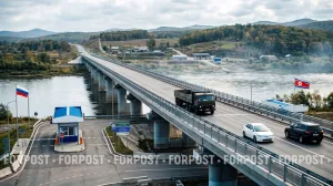 Россию и КНДР соединит первый автомобильный мост. Что это даст