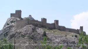 Античный город и двухвековые казармы в Крыму «задержатся» на реставрации
