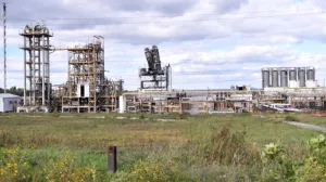 Как украинские атаки на НПЗ выявили острую зависимость мира от России
