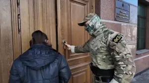 ФСБ пресекла попытку перевода денег из Севастополя на Украину 
