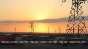 В Крыму возобновляют подключение к электросетям