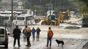 Потоки воды с гор продолжают заливать Южный берег Крыма