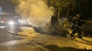 В центре Севастополя сгорел автомобиль
