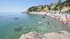 В двух лагерях Крыма выявили незаконно отдыхающих детей