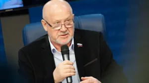 Сенатор от Севастополя Соболев предлагает наказывать за «феню», жаргон и «новояз»