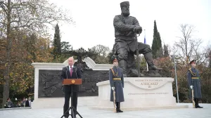 Президент России в Ливадии открыл памятник императору Александру Третьему