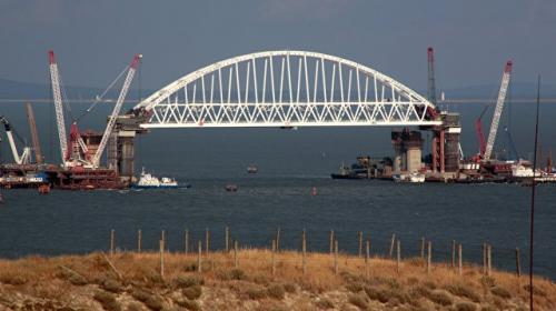 ForPost - Установка автодорожной арки моста в Крым может начаться в среду