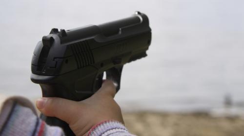 ForPost - В Петербурге ребенок пришел в детсад с пистолетом 
