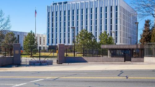 ForPost - Площадь перед посольством РФ в Вашингтоне получила имя Бориса Немцова