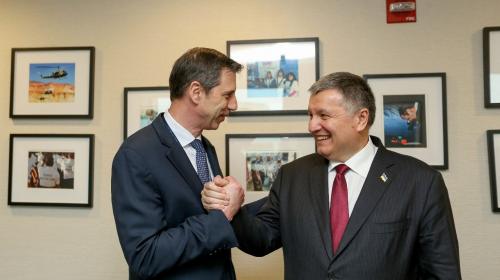 ForPost - Аваков обсудил с помощником госсекретаря США свой план по Донбассу и Крыму