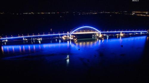 ForPost - Сияющим красавчиком стал Крымский мост