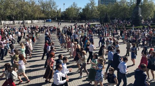 ForPost- Танцуют все: в Севастополе с размахом отметили День танца