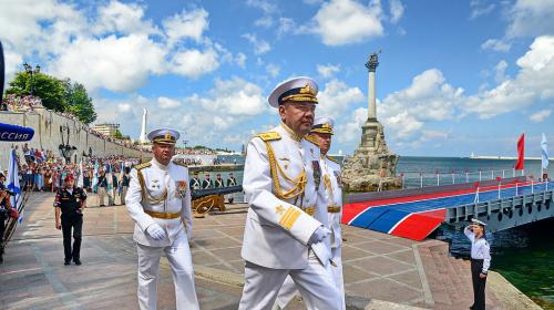 ForPost- Дмитрий Медведев празднует День ВМФ в Севастополе