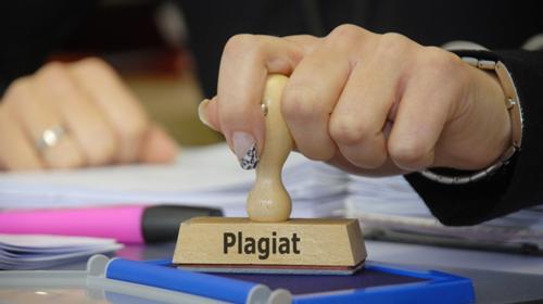 ForPost - В РФ предложили массово проверять дипломные работы студентов на плагиат