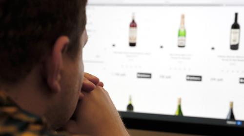 ForPost - Минфин внес в кабмин законопроект о продаже алкоголя в интернете