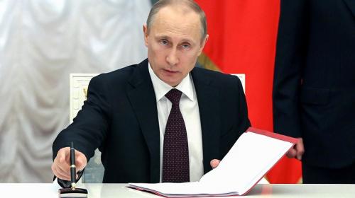 ForPost- Владимир Путин подписал закон о Дне принятия Крыма в состав России