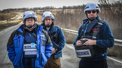 ForPost - Представитель ОБСЕ пообещал родственникам пленных луганчан содействовать обмену