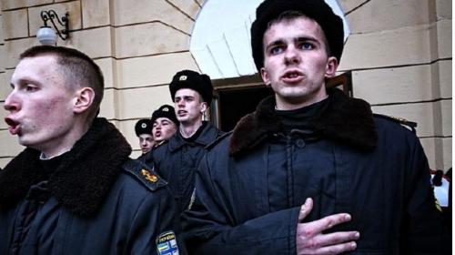 ForPost - Курсанта, завывавшего в Севастополе «Ще не вмерлу», отправили противостоять России на Азове 