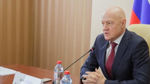 ForPost- Аксёнов отказался уволить подозреваемого во взяточничестве вице-премьера