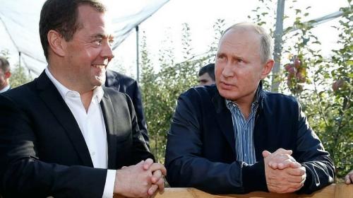 ForPost- Взгляд из Крыма: Путин пока позволит Медведеву работать