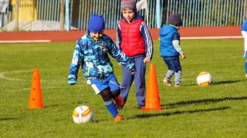ForPost- Продолжается набор в детскую футбольную школу «Юниор»