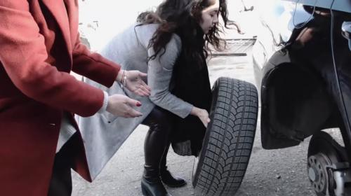ForPost- #ЛедиРулят: Как хрупкой девушке поменять колесо