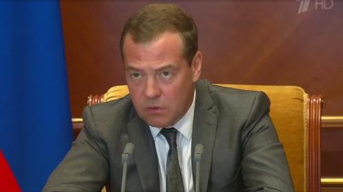 ForPost- «Это детский сад какой-то!» – Медведев разнес губернатора Севастополя за беспомощность