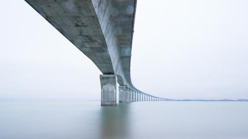 ForPost- Мост над Севастопольской бухтой завис 