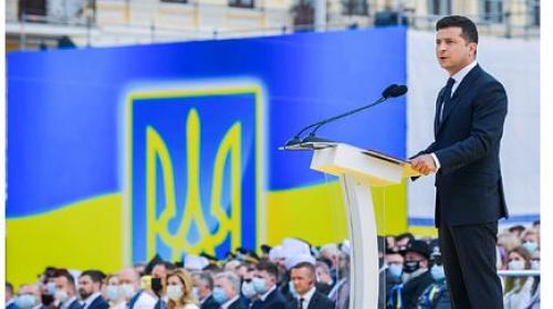 ForPost - Зеленский пообещал большой военный парад после победы в Донбассе
