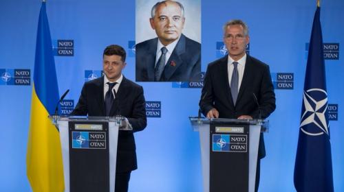 ForPost - Кто за ручку привёл НАТО к границам России