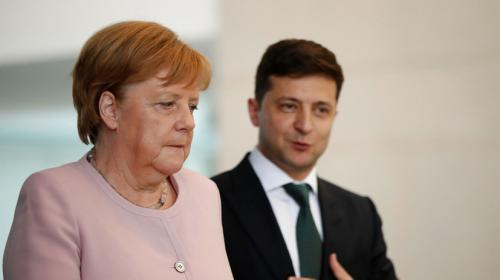 ForPost - Зеленский попросил Меркель помочь Украине получить вакцину от коронавируса