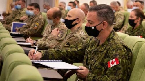 ForPost - Главнокомандующий ВСУ поблагодарил инструкторов НАТО за подготовку Украины к войне с Россией