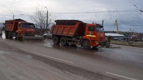 ForPost- Дороги Севастополя очищены наполовину 