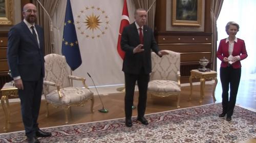 ForPost- Конфуз или провокация: главу Еврокомиссии поставили в неловкое положение в Турции