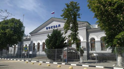 ForPost- В Севастополе реконструируют железнодорожный вокзал