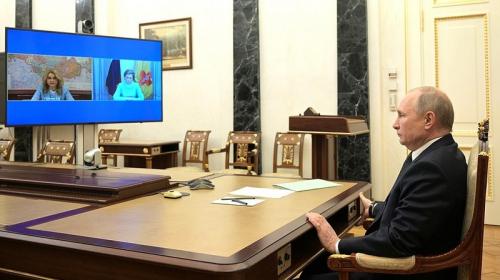 ForPost - Путин объявил дни между майскими праздниками выходными