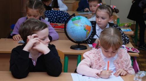 ForPost- Назван срок выплаты 10 тыс. рублей от Путина семьям с детьми