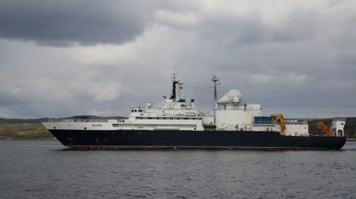 ForPost- Британцев встревожило подозрительное поведение российского корабля