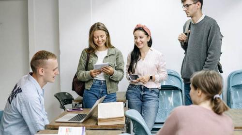 ForPost- Крымская молодежь не спешит участвовать в предстоящих выборах — социолог