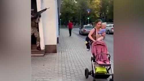 ForPost - «Идиоты»: военные устроили в Риге антироссийские учения и напугали жителей. Видео