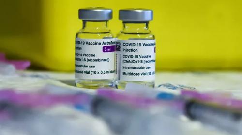 ForPost - В России запустили производство вакцины AstraZeneca против COVID-19