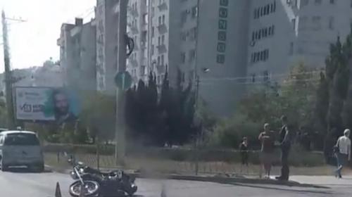 ForPost - В Севастополе не разъехались автомобиль и мотоцикл