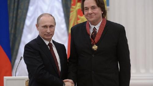 ForPost - Офшорный скандал может усилить позиции Константина Эрнста