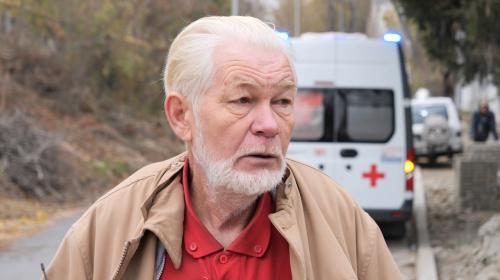 ForPost - Севастопольский художник-акционист заявил о нападении во время съемки ремонта дороги