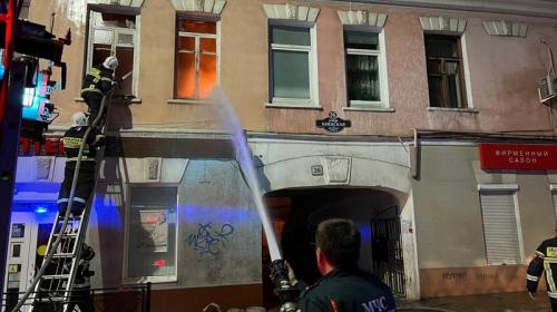 ForPost- Страшный ночной пожар в Ялте оставил без жилья десятки человек