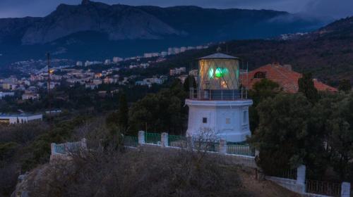 ForPost- Один из старейших маяков в Крыму может стать вторым Ласточкиным гнездом