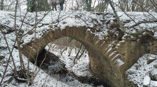ForPost - В крымских лесах разрушается видевший Кутузова 200-летний мост