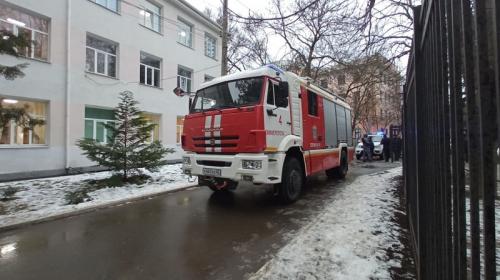 ForPost- В столице Крыма эвакуируют школы после сообщений о минировании